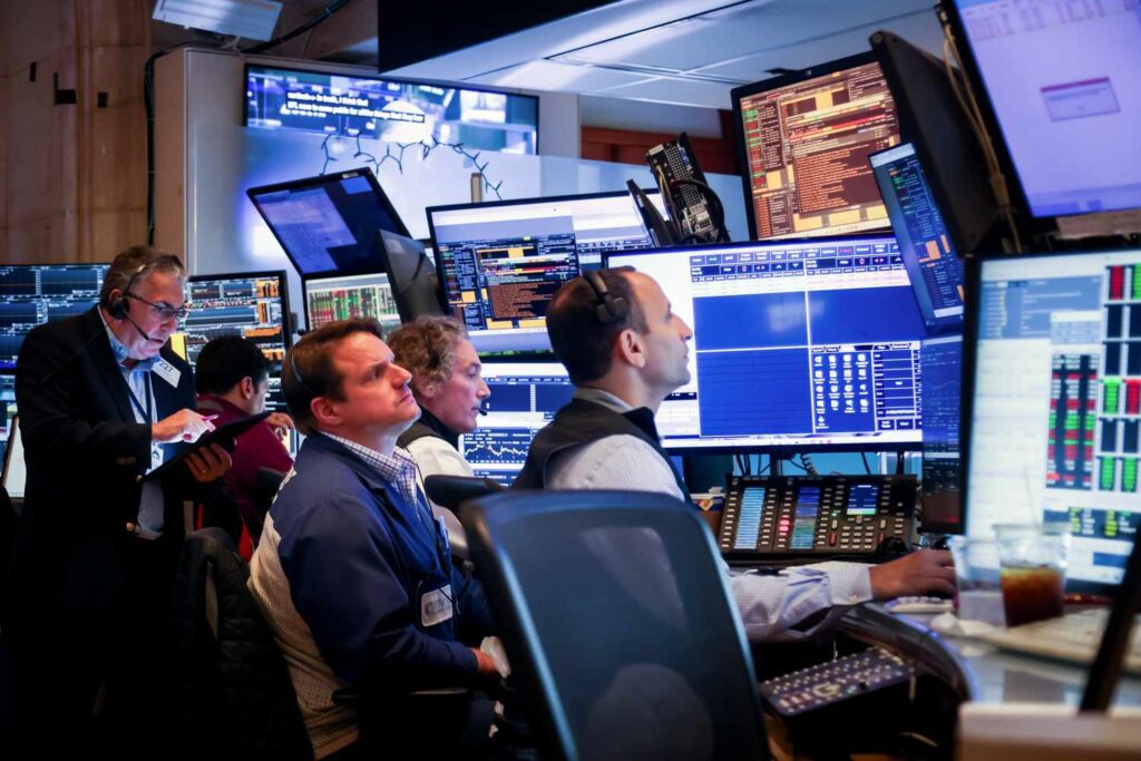 Stocks rise as investors consume strong income and economic data.