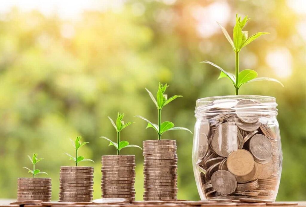 Two etfs that offer juicy dividend yields of 20% or